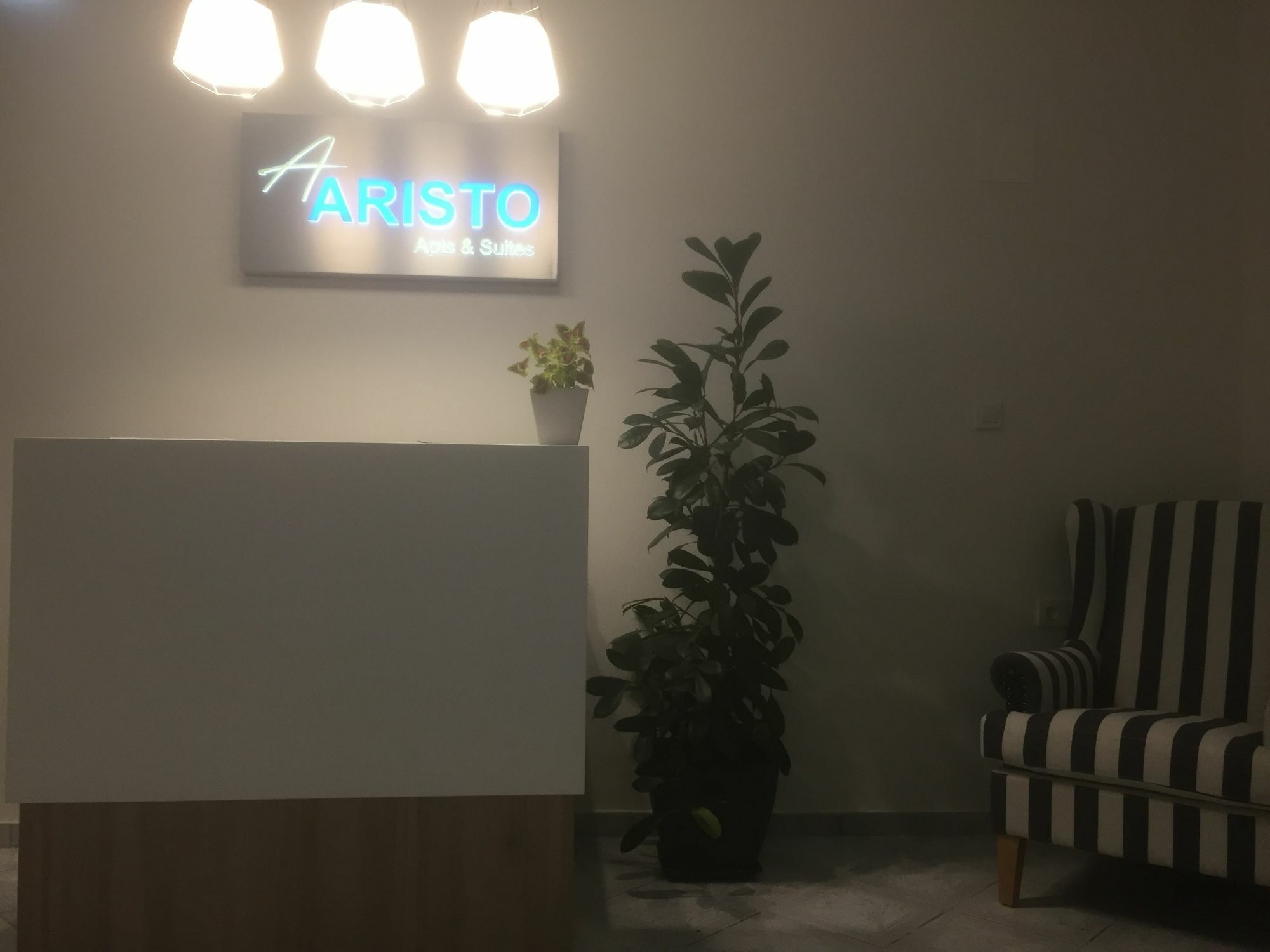 Aristo Apts Hersonissos  Exterior photo