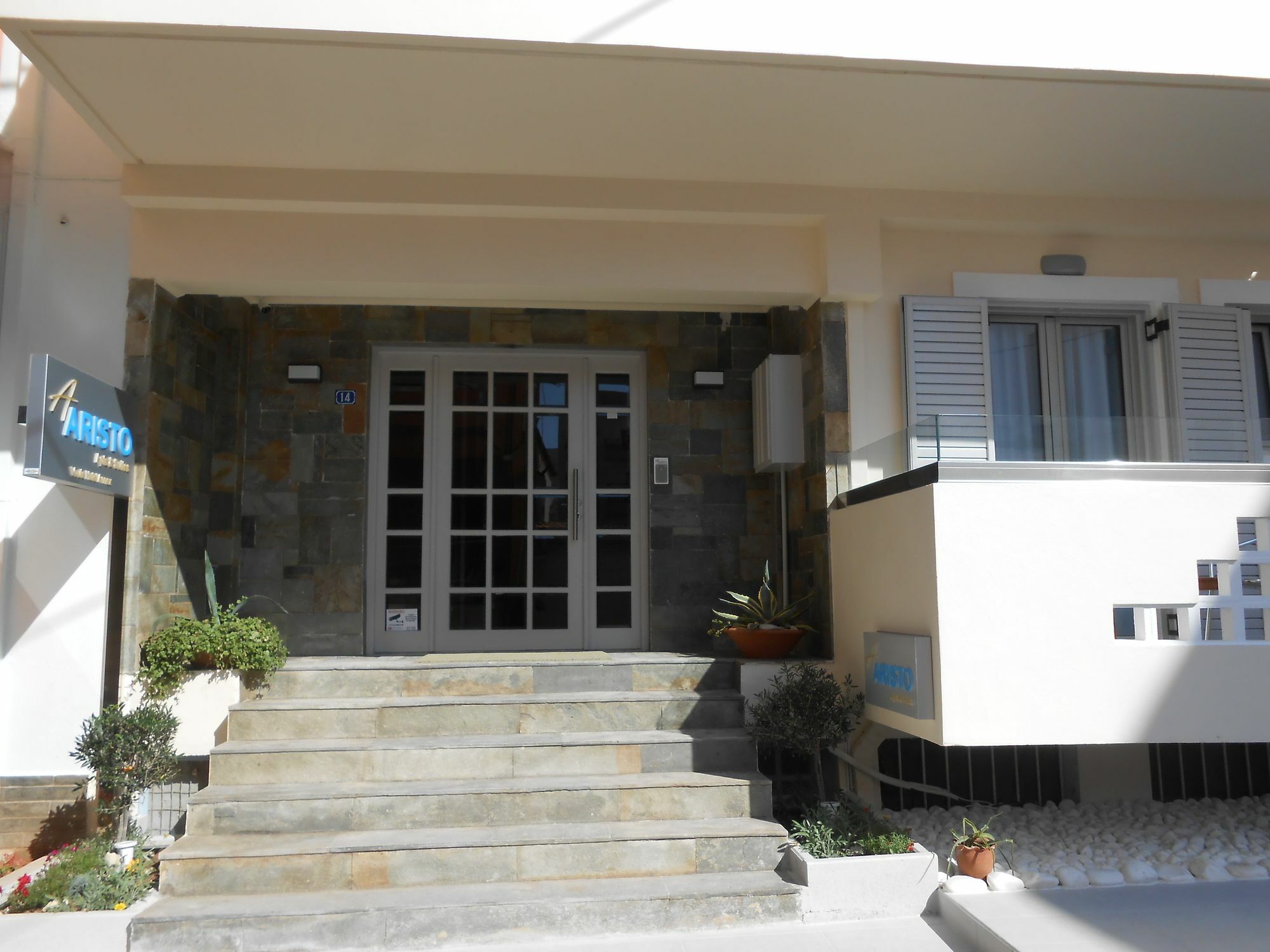 Aristo Apts Hersonissos  Exterior photo
